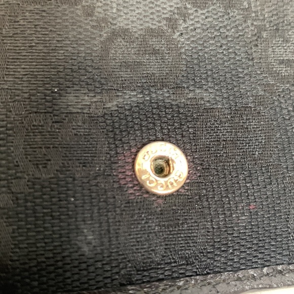 Authentic Gucci compact European style wallet - Picture 15 of 16